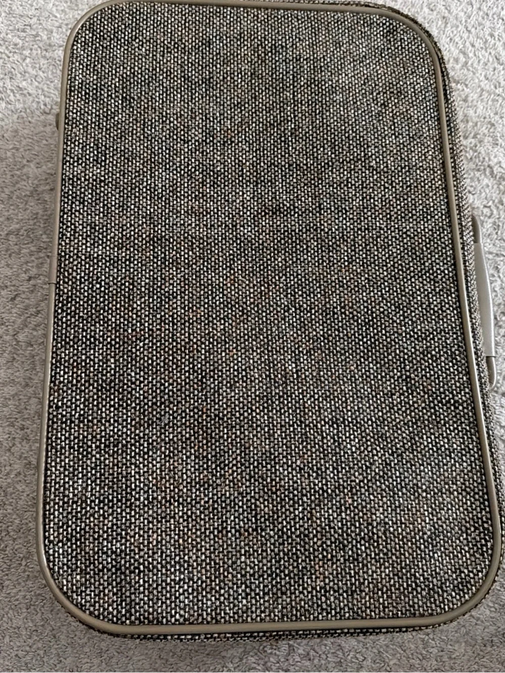 Jordache Brown Tweed luggage with Tan Trim vintage